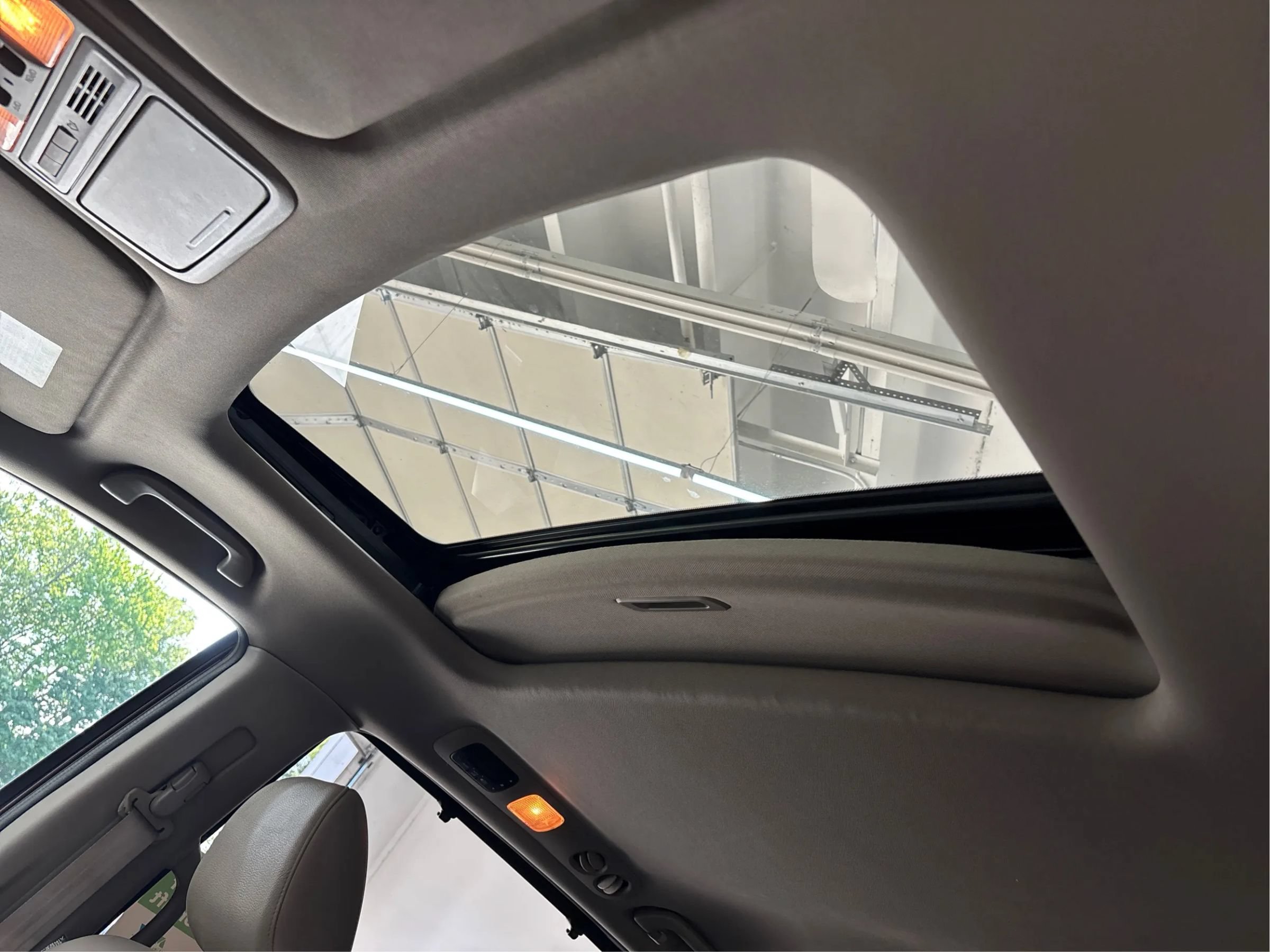 Used 2014 Honda Odyssey EX-L image 26
