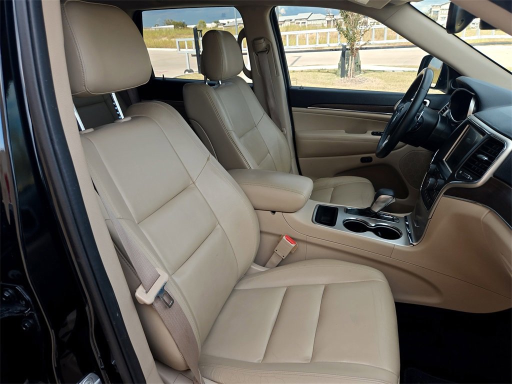 Used 2017 Jeep Grand Cherokee Limited image 27