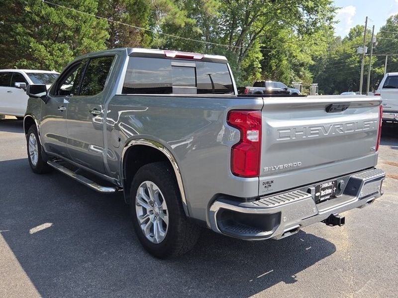 Used 2024 Chevrolet Silverado 1500 LTZ w/ LTZ Convenience Package II AWD/4WD image 12