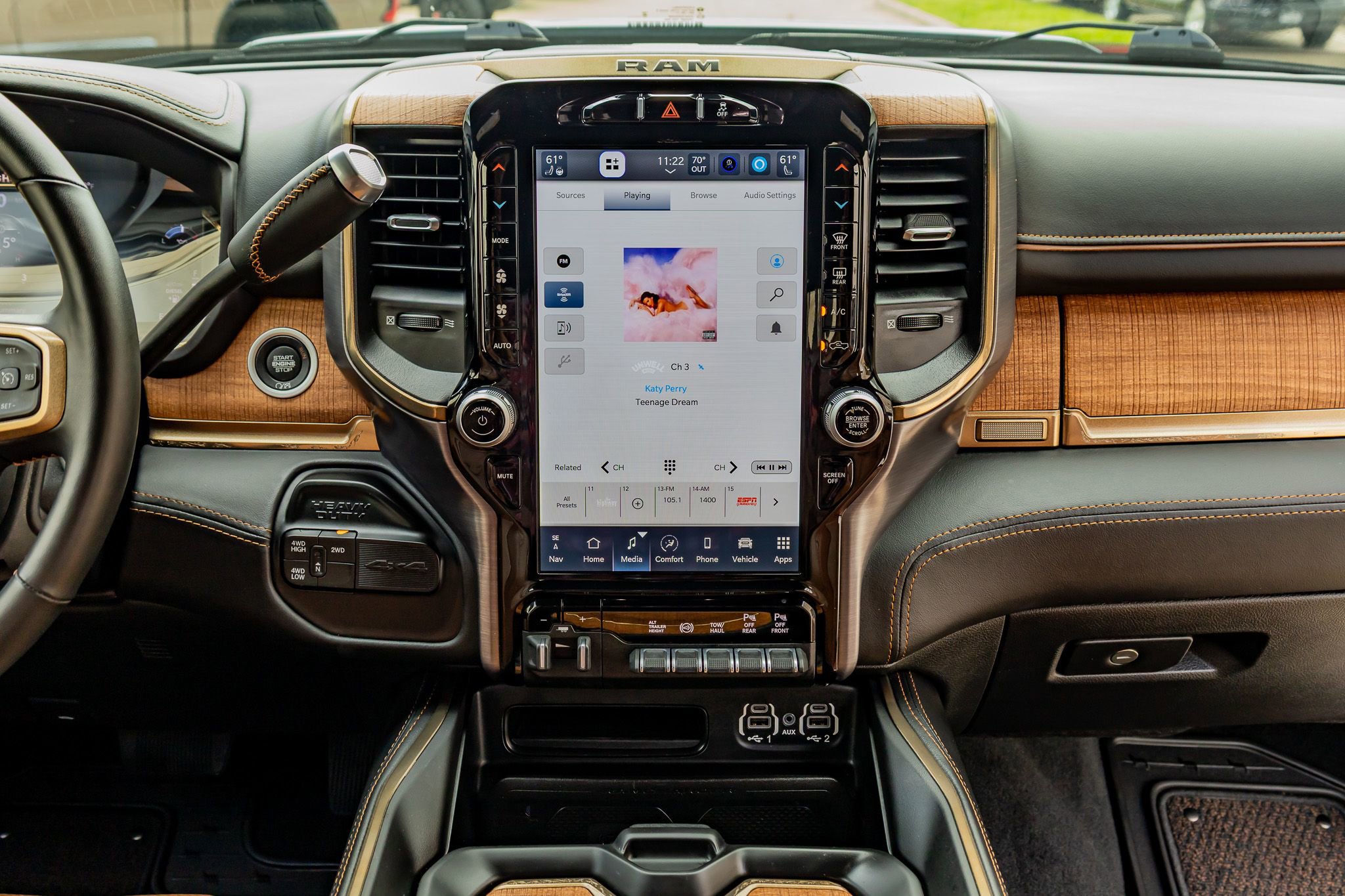 Used 2024 RAM 3500 Limited w/ Towing Technology Group image 24