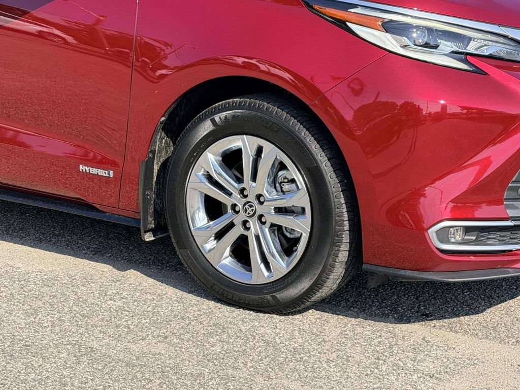 Certified 2021 Toyota Sienna Platinum AWD/4WD image 26