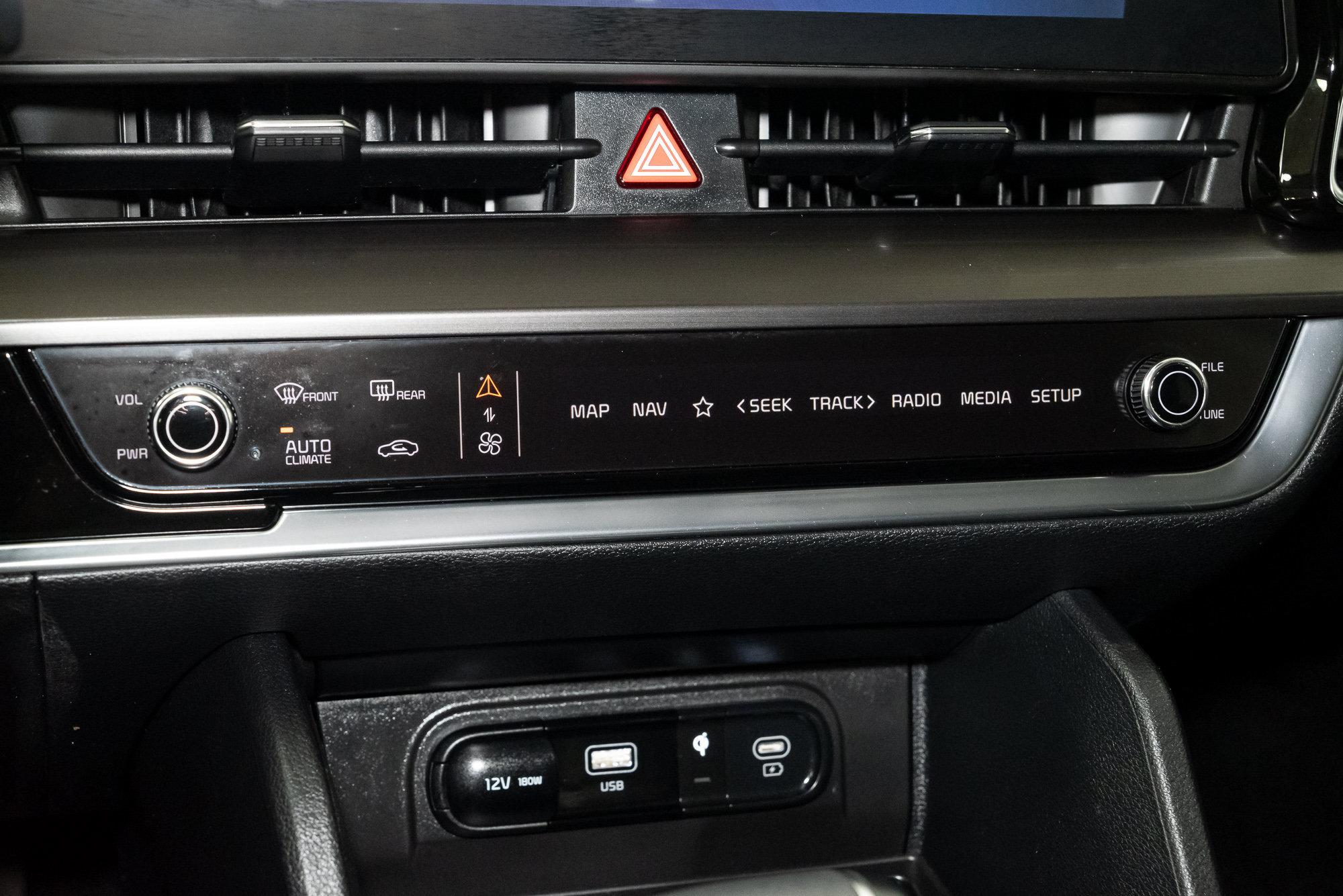 Certified 2024 Kia Sportage EX AWD/4WD image 20