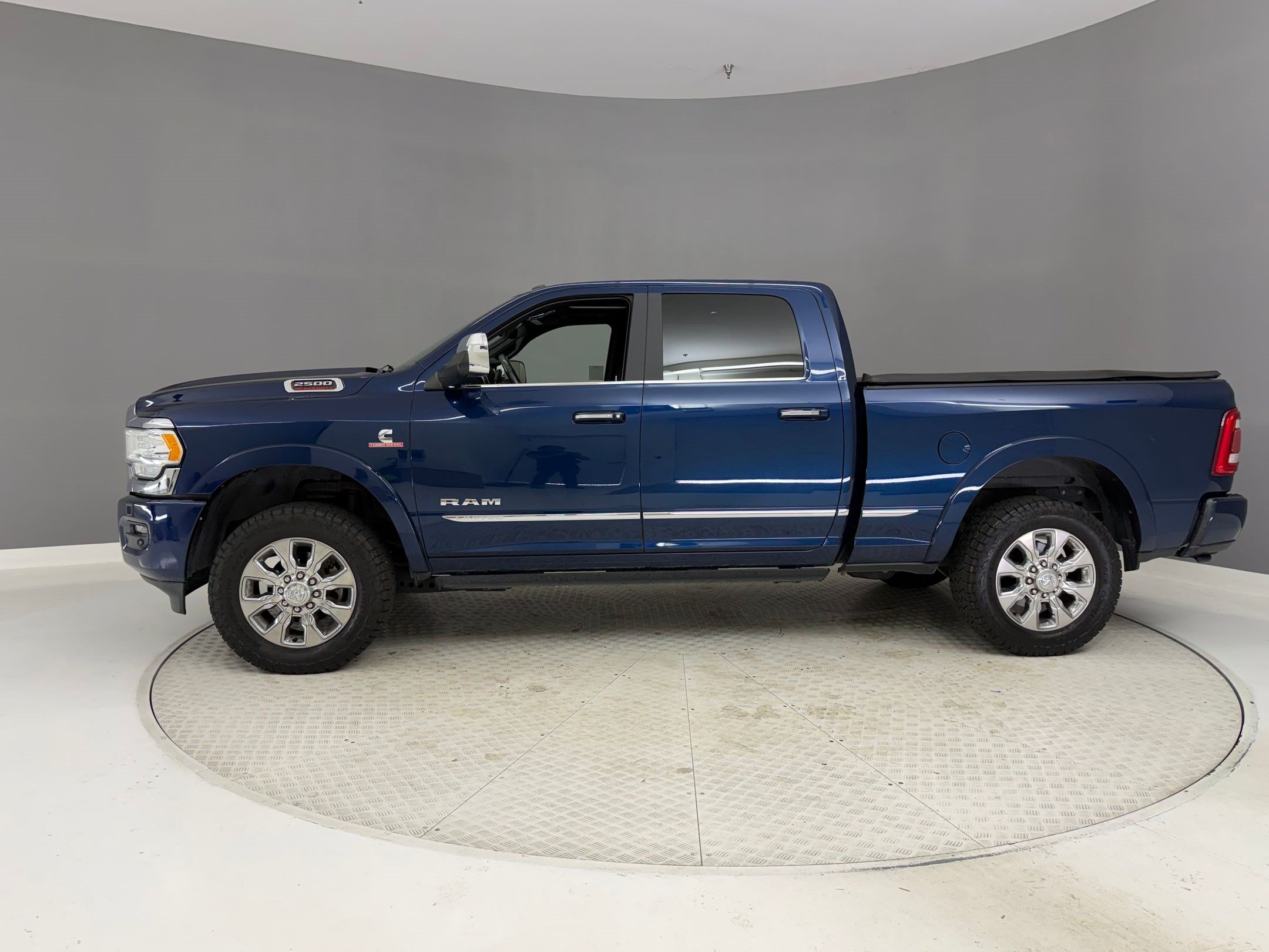 Used 2020 RAM 2500 Limited w/ Safety Group AWD/4WD image 2