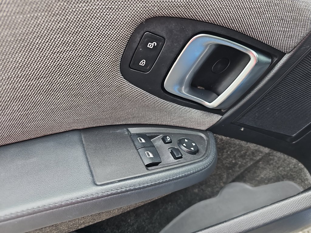 Used 2016 BMW i3 w/ Range Extender RWD image 19