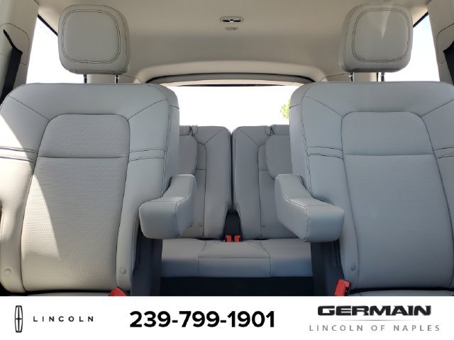 New 2026 Lincoln Aviator AWD image 29