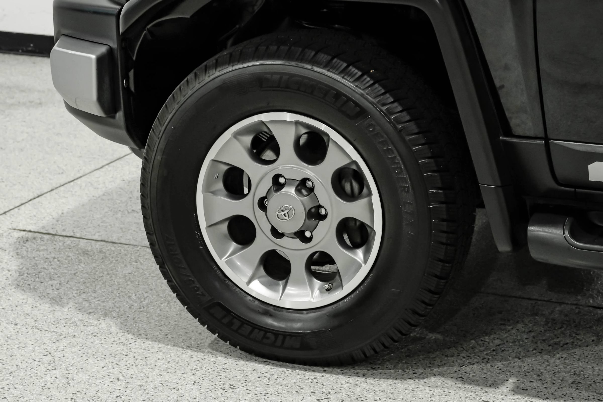 Used 2013 Toyota FJ Cruiser 4WD w/ Upgrade Pkg image 56
