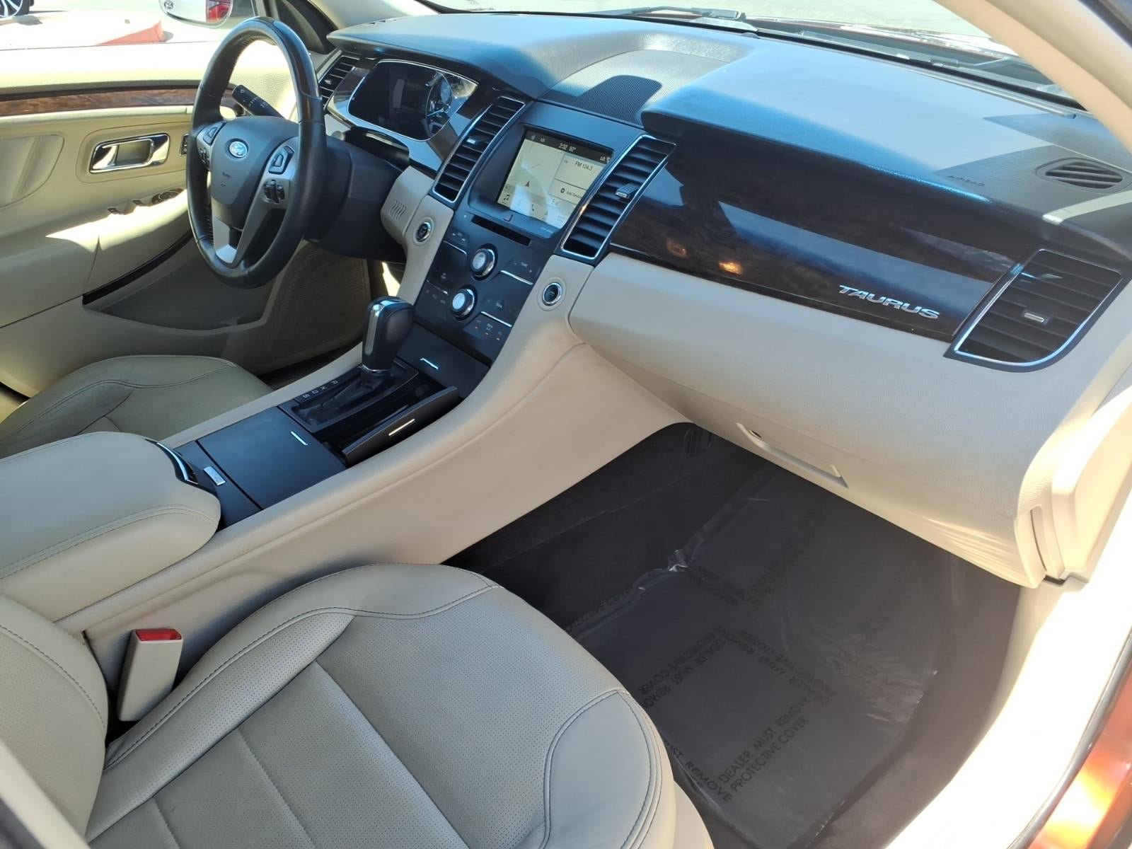 Used 2016 Ford Taurus Limited FWD image 10
