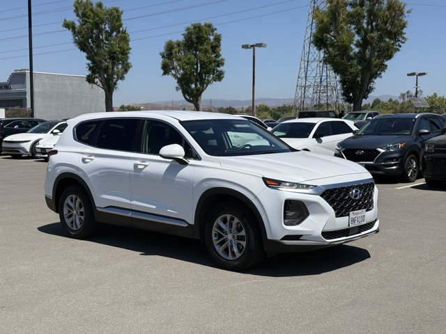 Used 2020 Hyundai Santa Fe SE FWD image 3