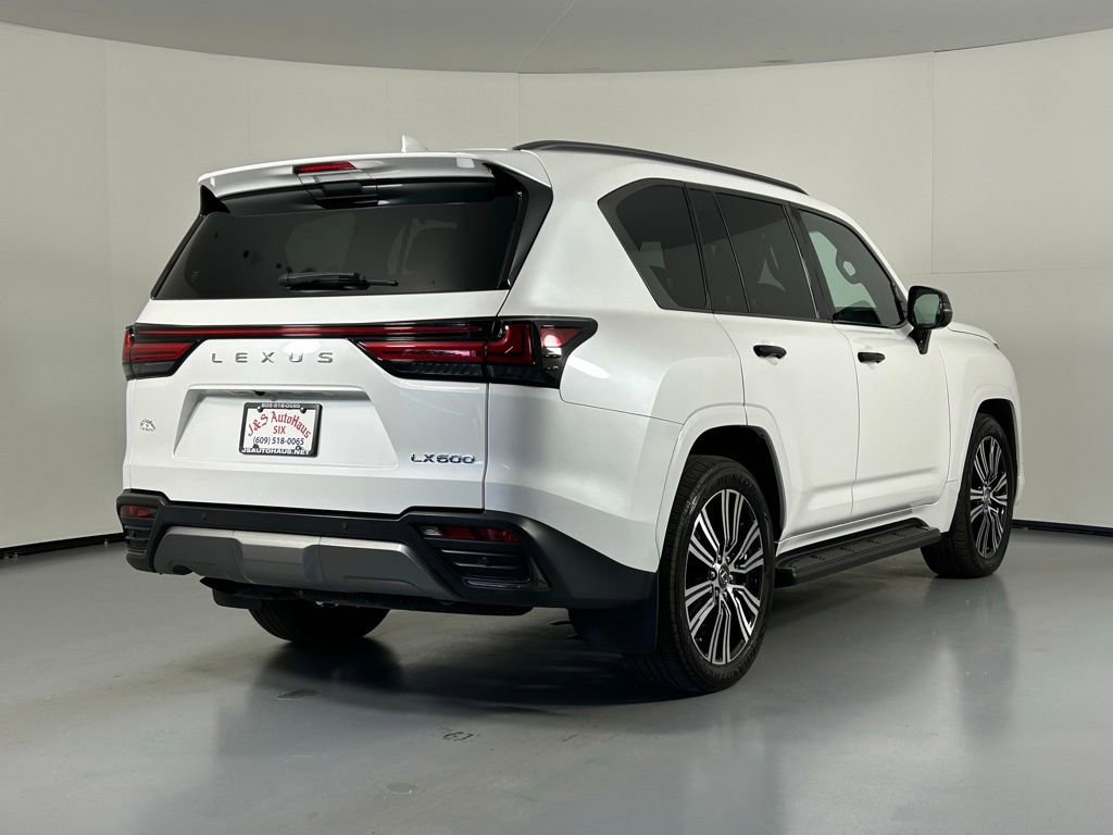 Used 2023 Lexus LX 600 4WD w/ Appearance Package image 7