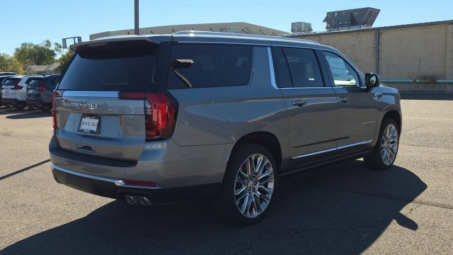 New 2027 GMC Yukon XL Denali w/ Denali Reserve Package AWD/4WD image 10