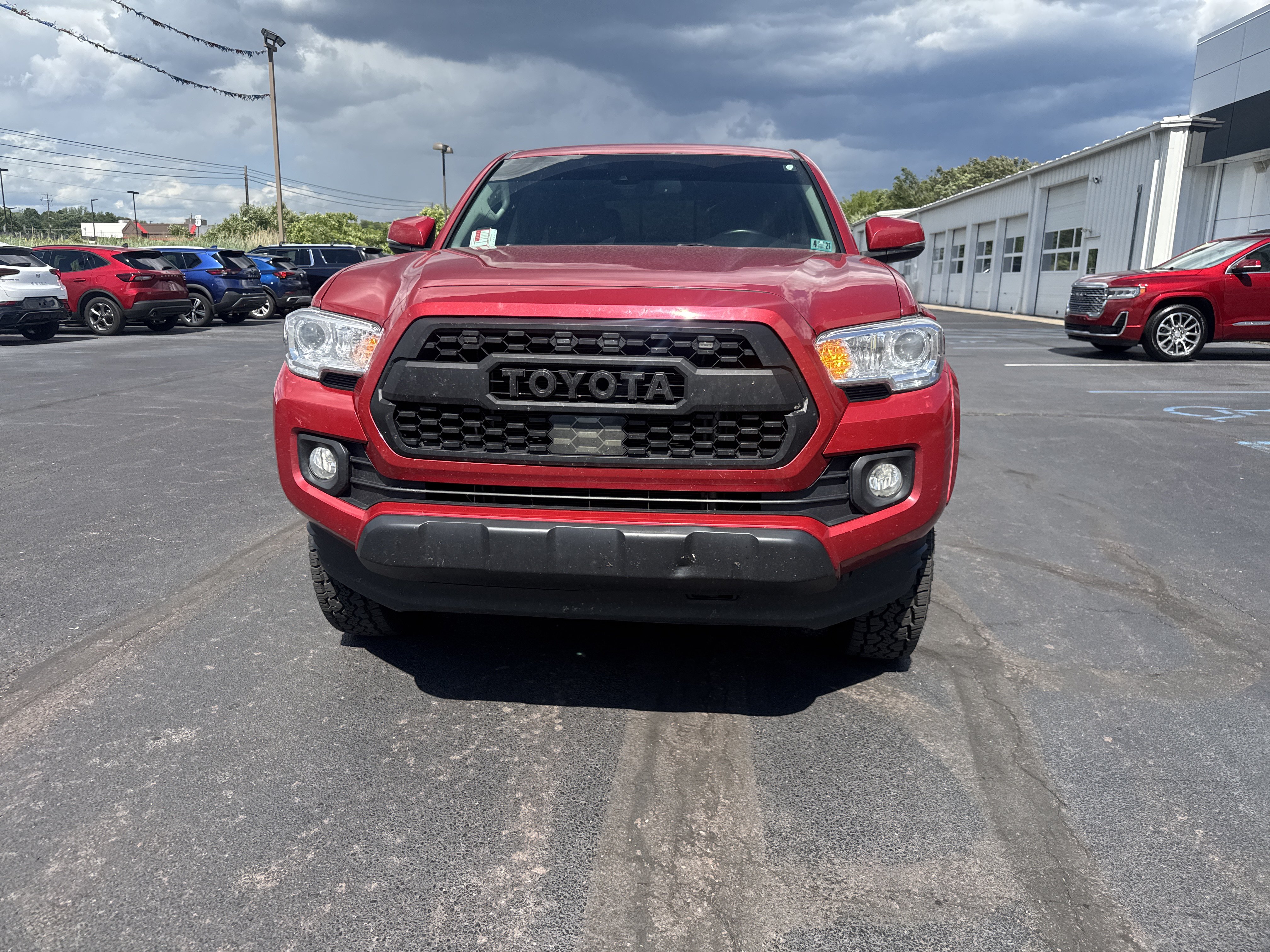 Used 2022 Toyota Tacoma SR5 w/ Technology Package AWD/4WD image 9