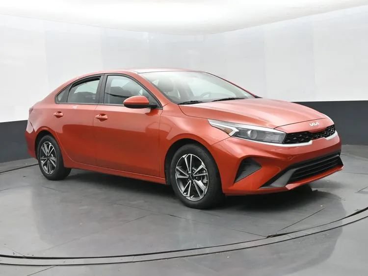 Used 2024 Kia Forte LXS FWD image 2