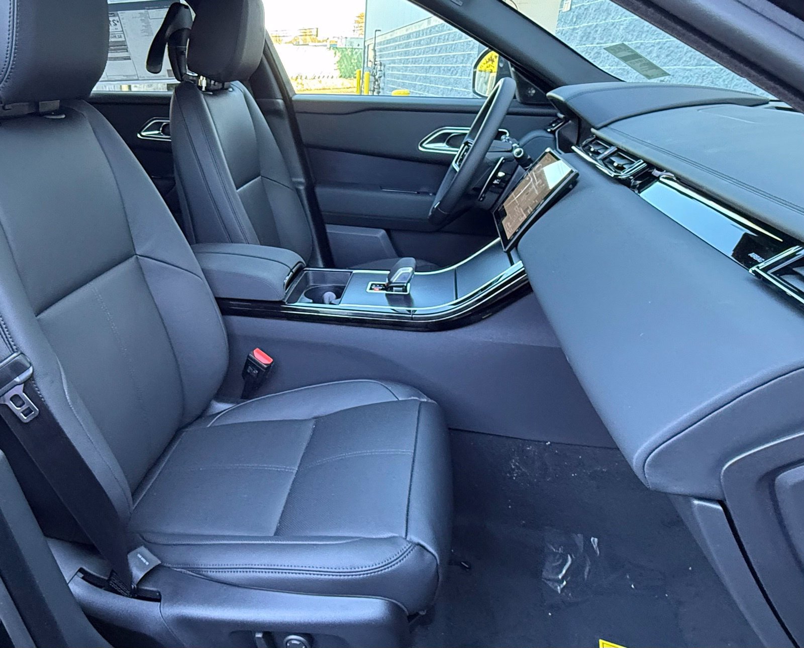 New 2026 Land Rover Range Rover Velar S AWD/4WD image 18
