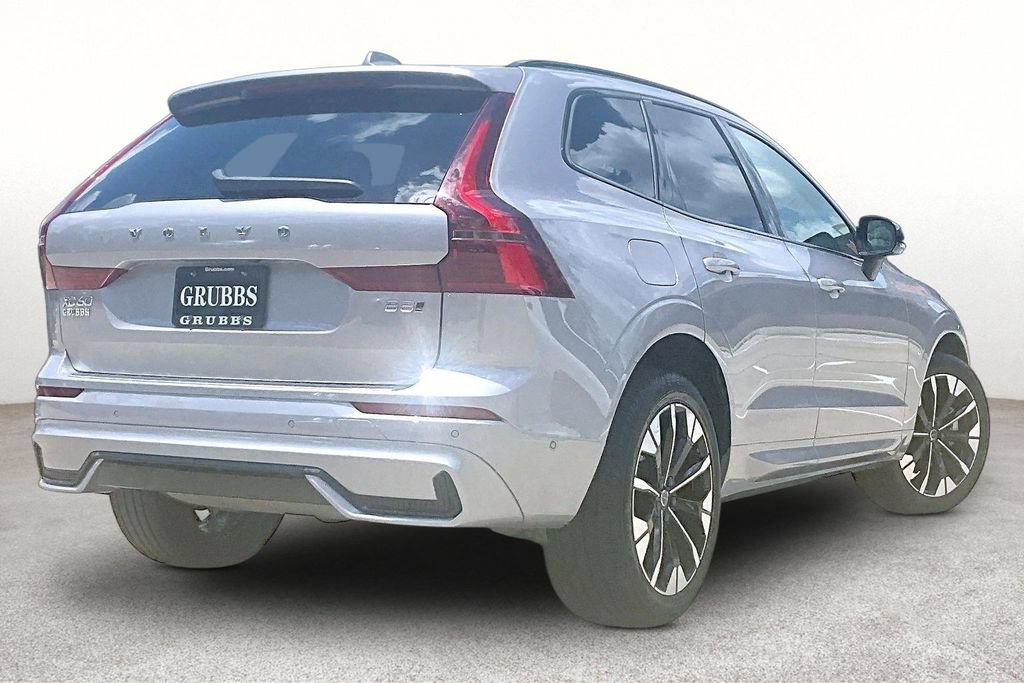 Used 2026 Volvo XC60 B5 Plus AWD/4WD image 2