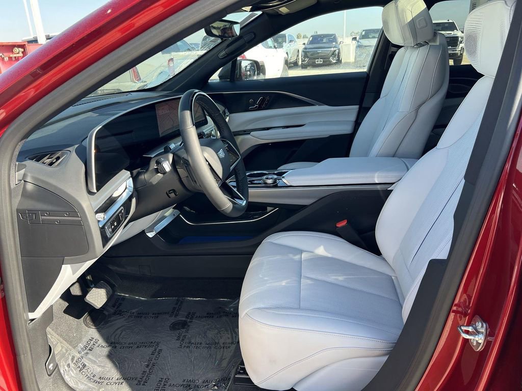 New 2025 Cadillac Lyriq Sport image 25