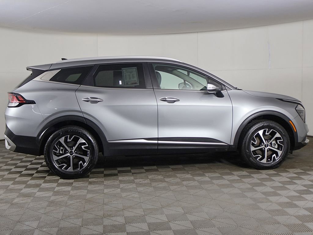 Used 2024 Kia Sportage EX AWD/4WD image 18