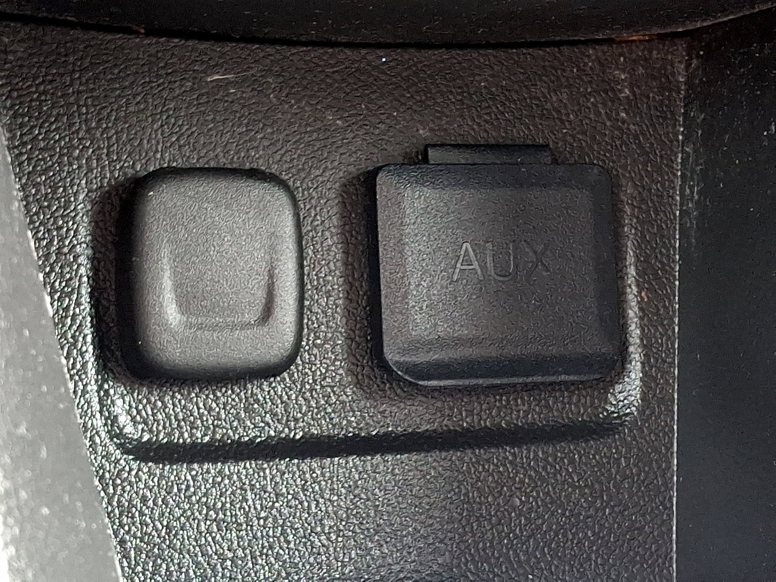 Used 2016 Buick Encore FWD image 27