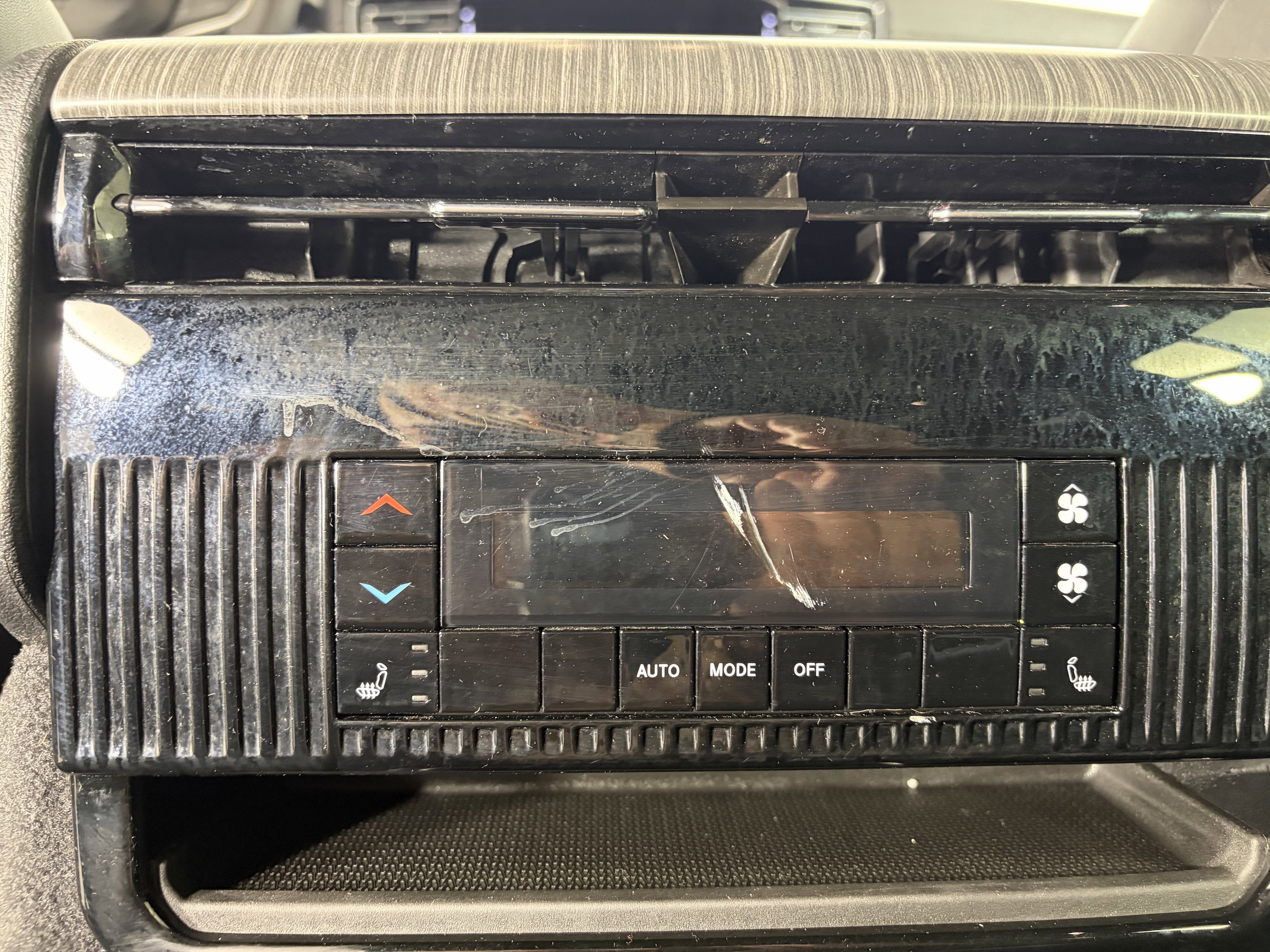 Used 2024 Jeep Wagoneer Series II image 19