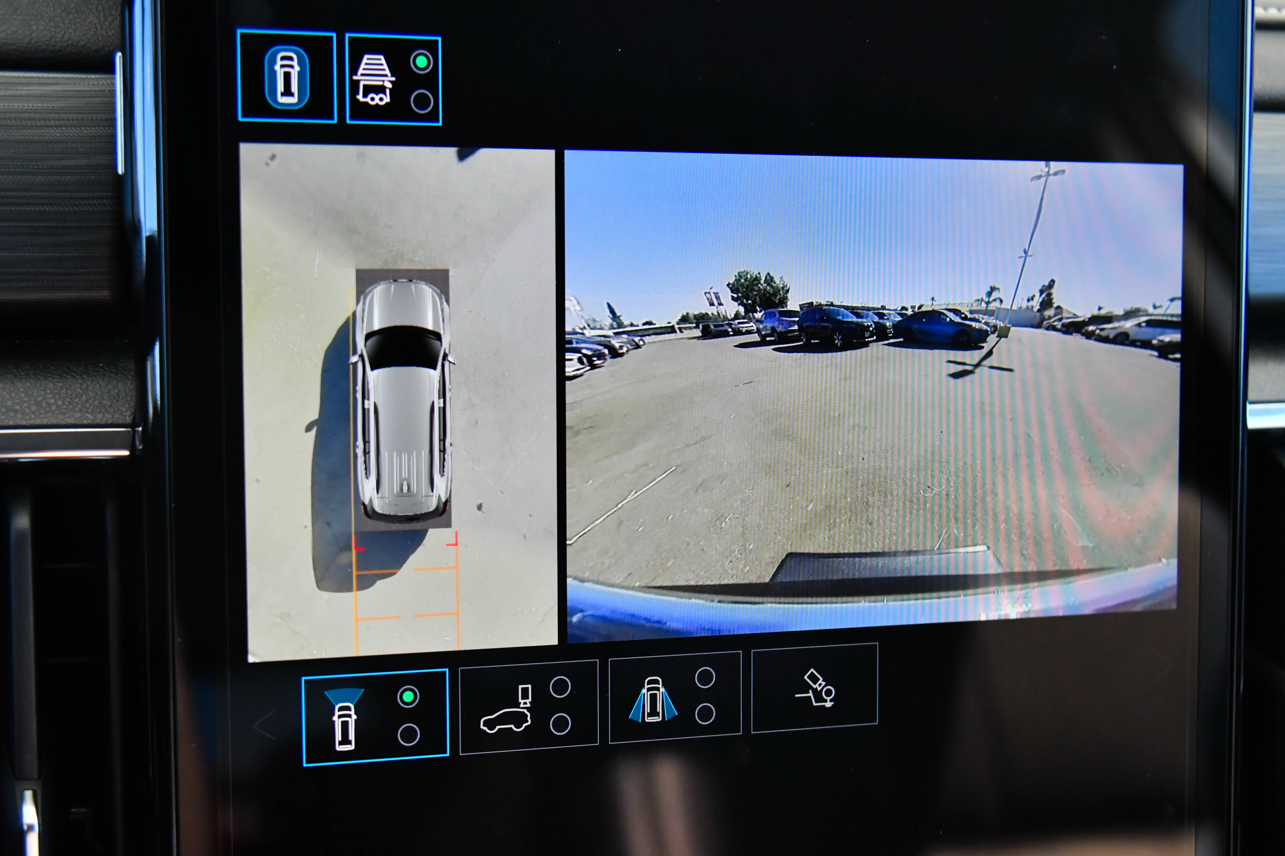 Used 2024 GMC Acadia Elevation AWD/4WD image 21