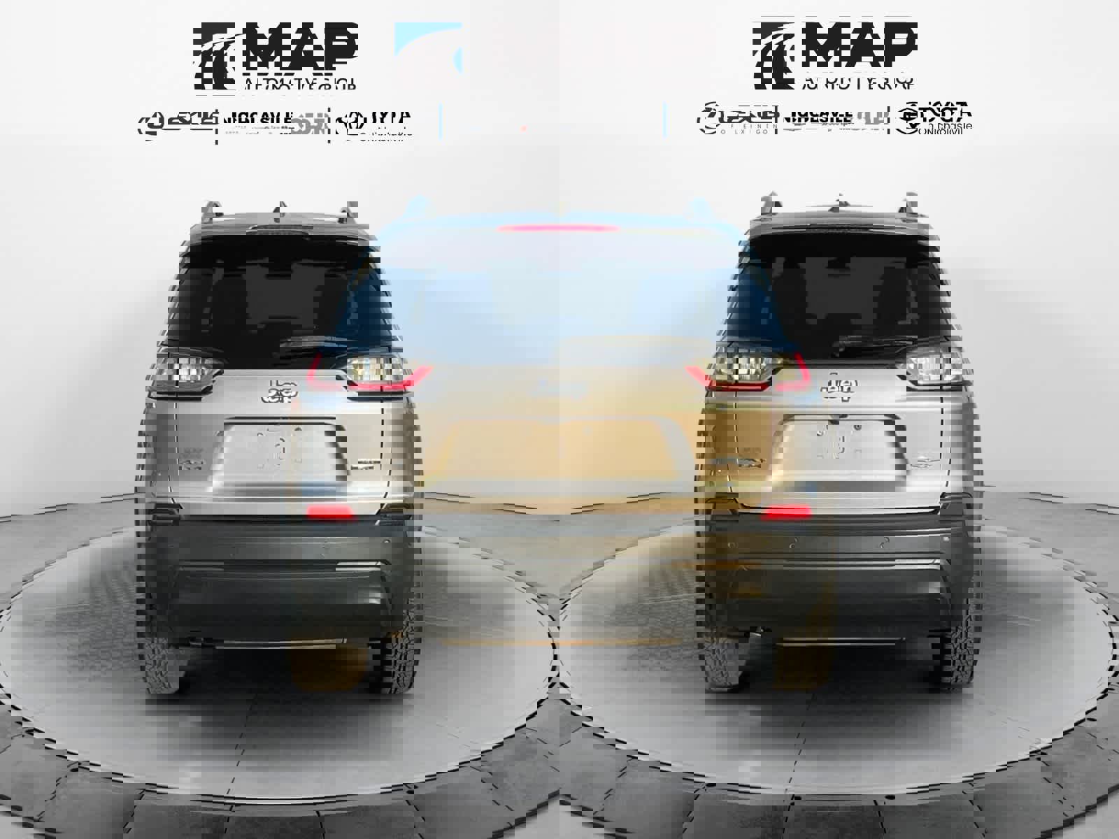 Used 2020 Jeep Cherokee Latitude Plus w/ Cold Weather Group image 4