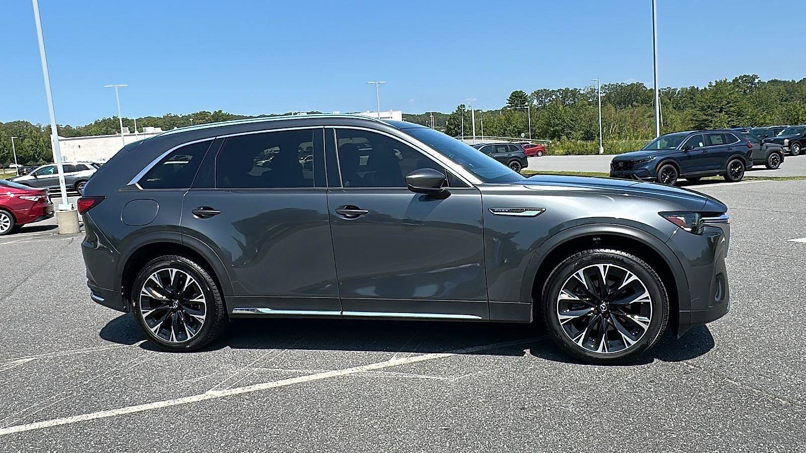 Used 2024 MAZDA CX-90 Plug-In Hybrid w/ Premium Plus AWD/4WD image 4