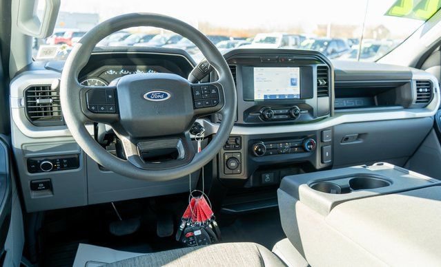 Used 2022 Ford F150 XL w/ Trailer Tow Package image 10