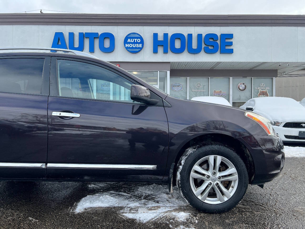 Used 2012 Nissan Rogue SV image 38