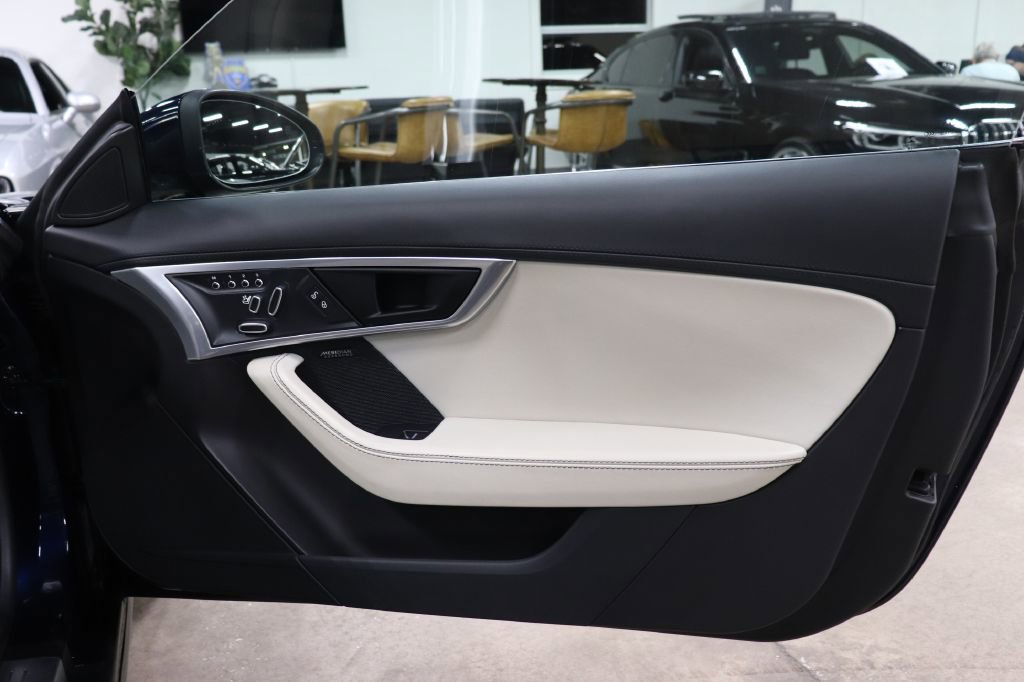 Used 2020 Jaguar F-TYPE image 14