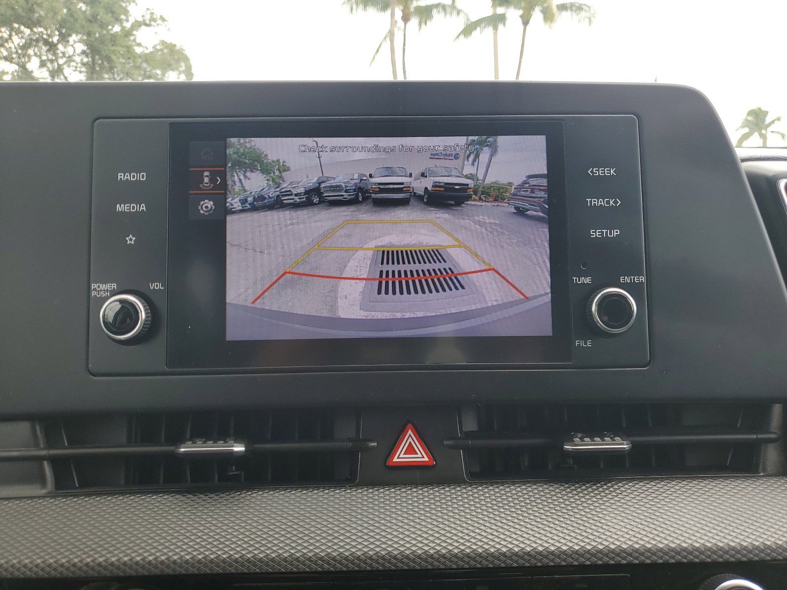 Used 2023 Kia Sportage LX image 8