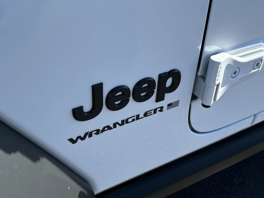 Used 2025 Jeep Wrangler Willys image 27