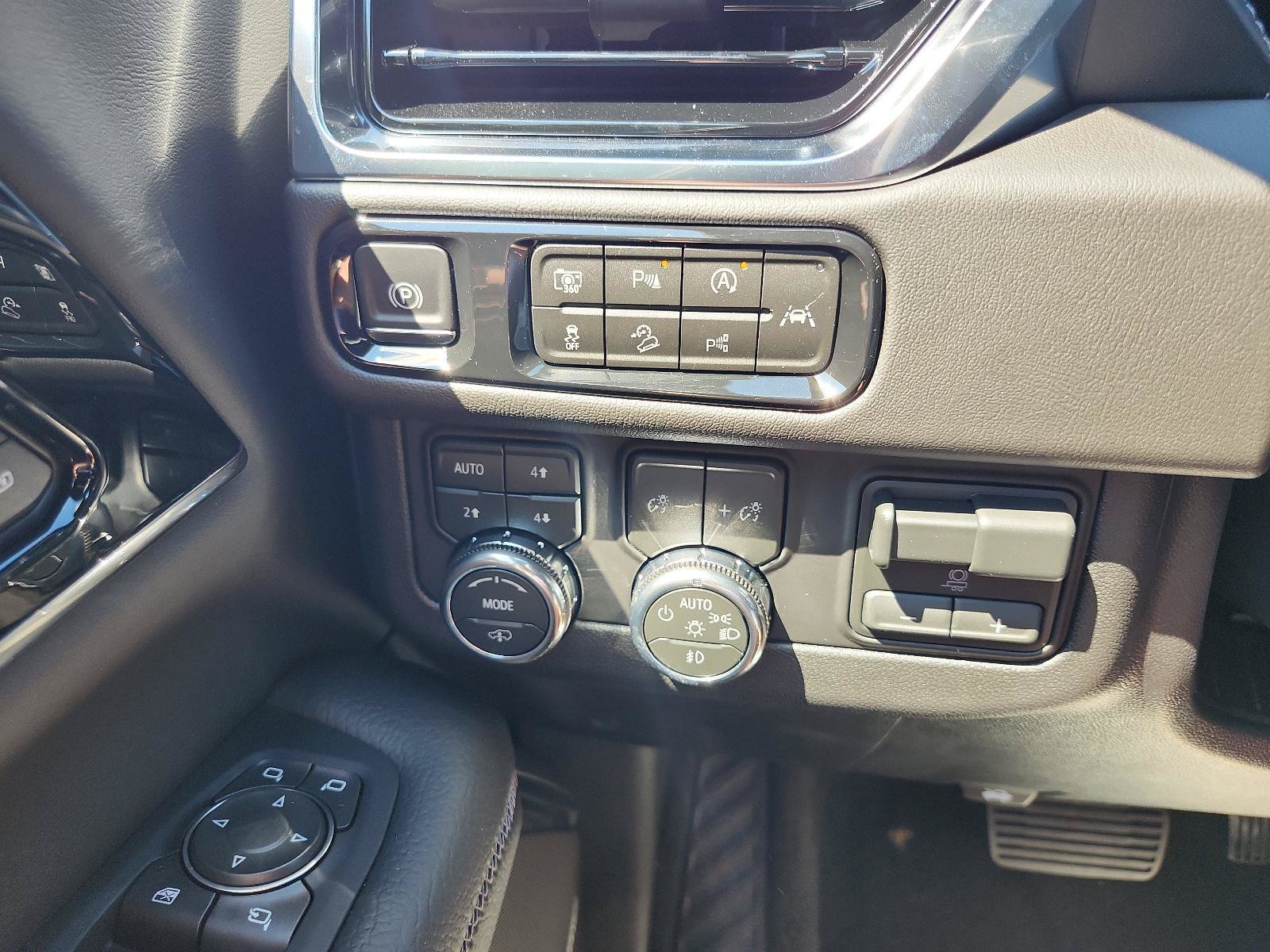 New 2026 GMC Yukon XL Denali w/ Denali Reserve Package AWD/4WD image 19
