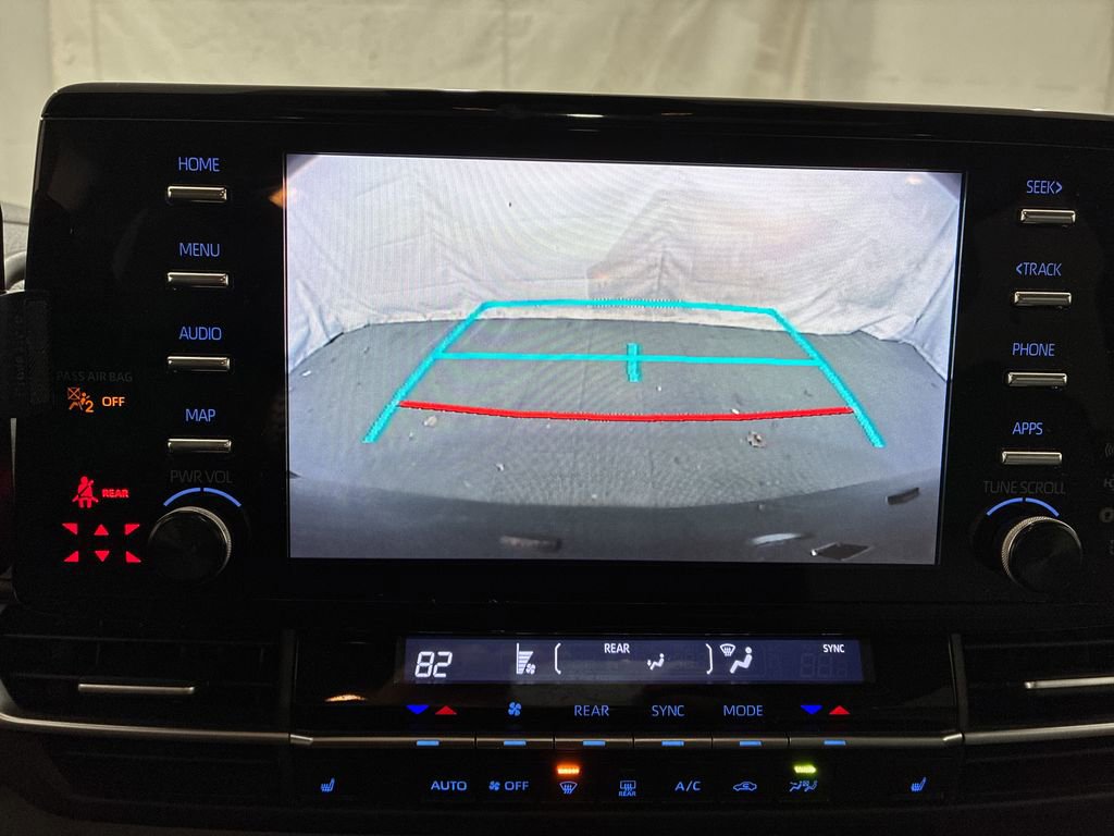 Used 2022 Toyota Sienna XLE w/ XLE Plus Package FWD image 29