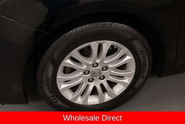 Used 2016 Toyota Sienna XLE image 7