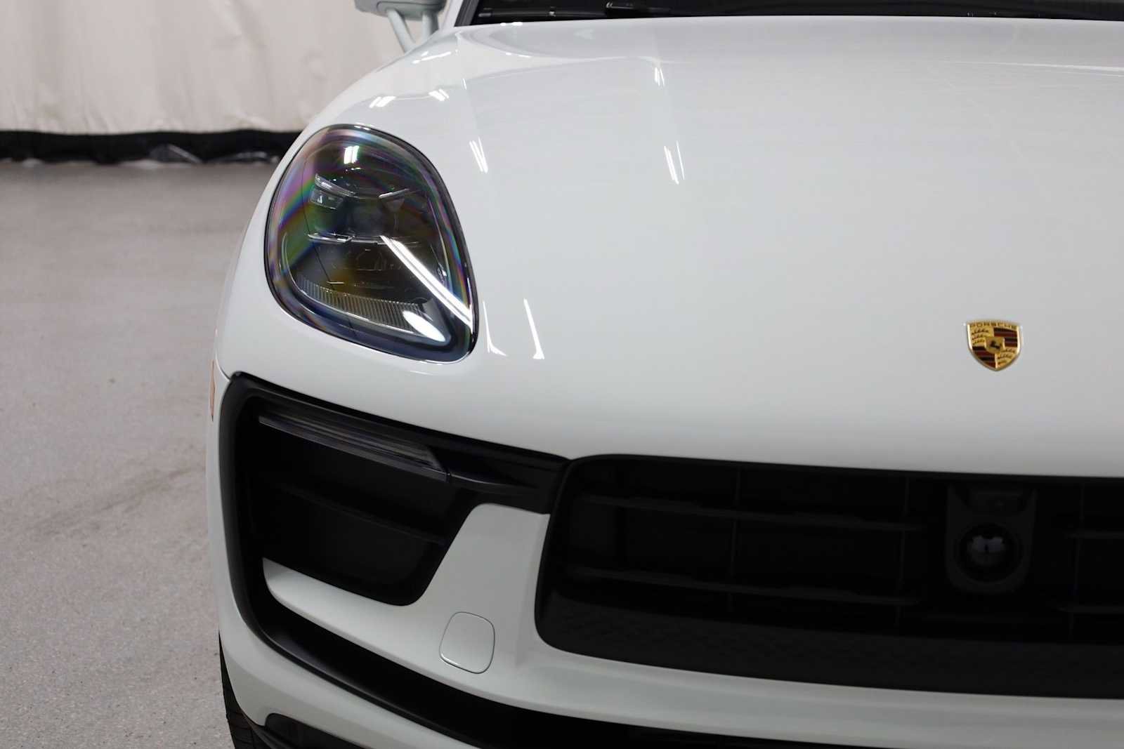 New 2026 Porsche Macan image 15