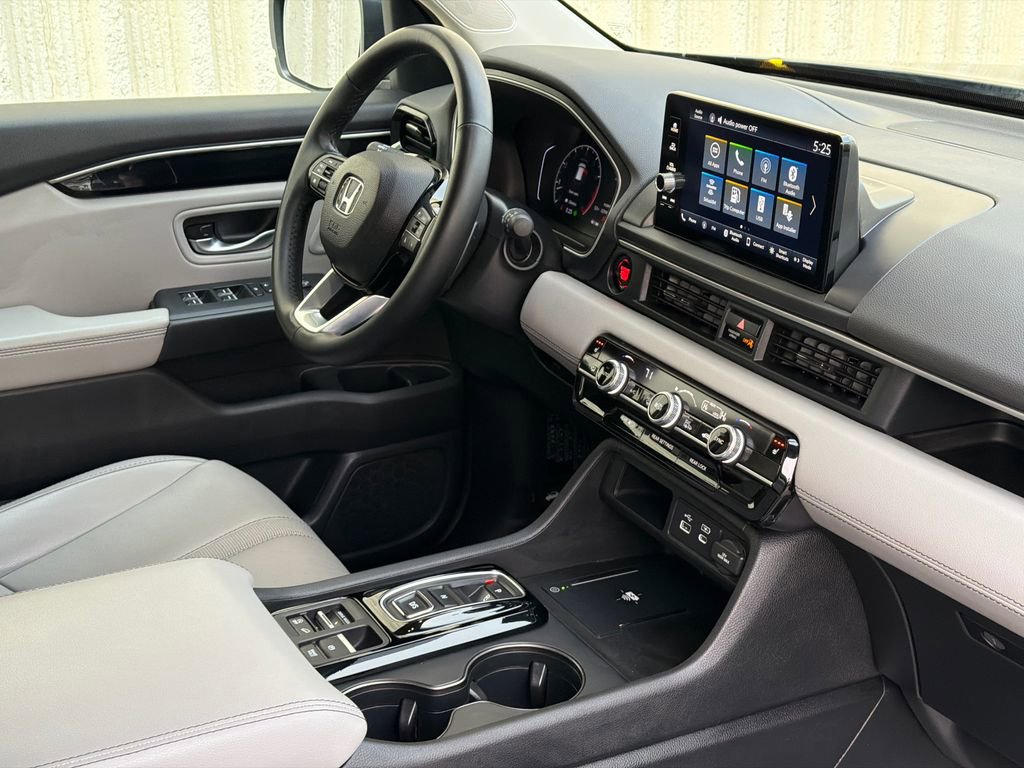 Used 2023 Honda Pilot EX-L image 11