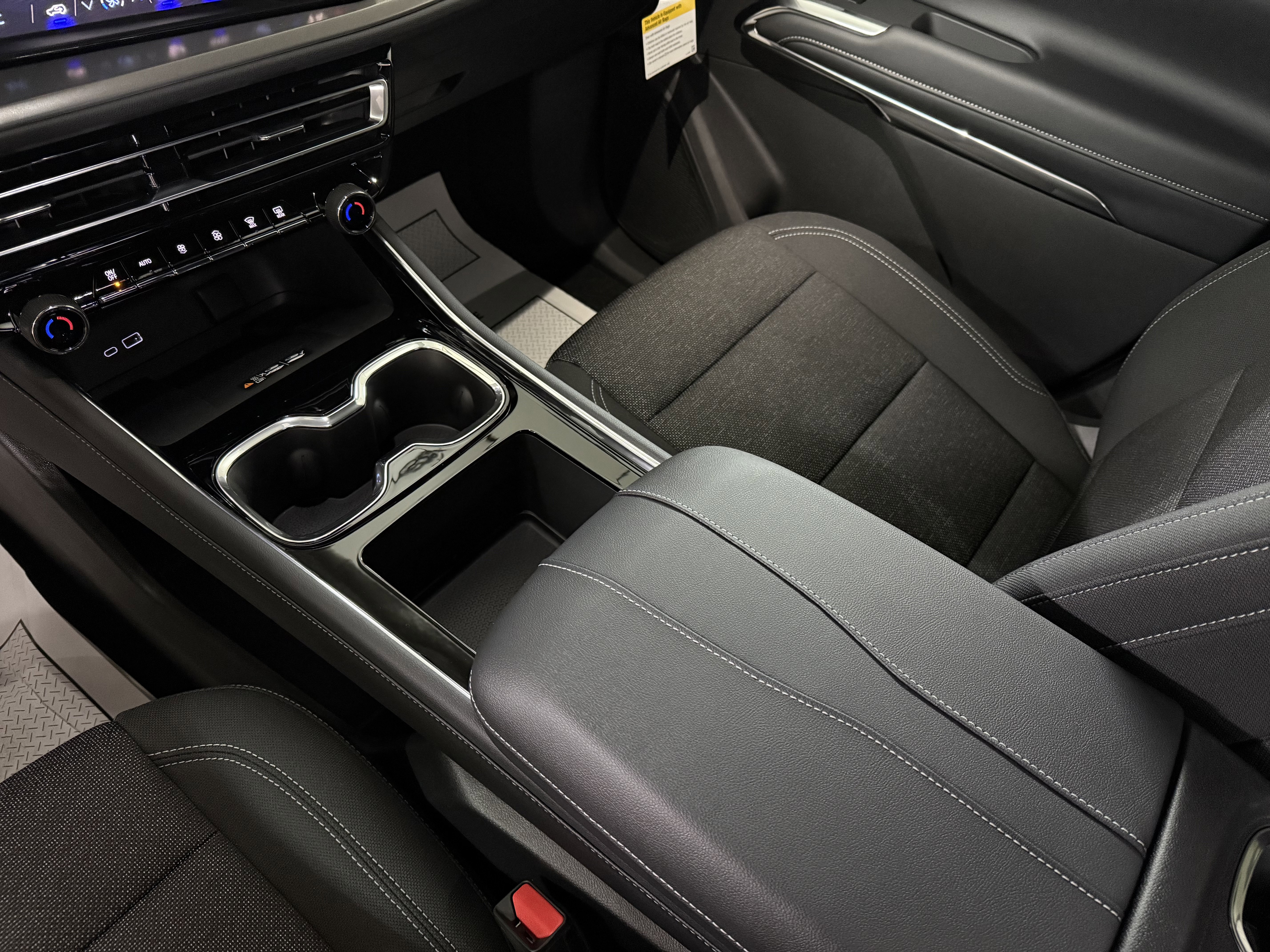 New 2026 Chevrolet Traverse LT image 28