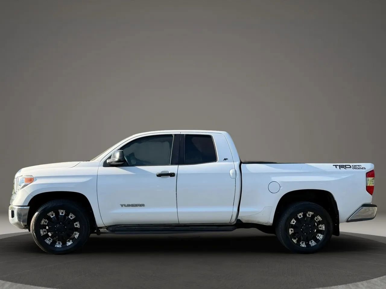 Used 2016 Toyota Tundra SR5 w/ TRD Off Road Package RWD image 8