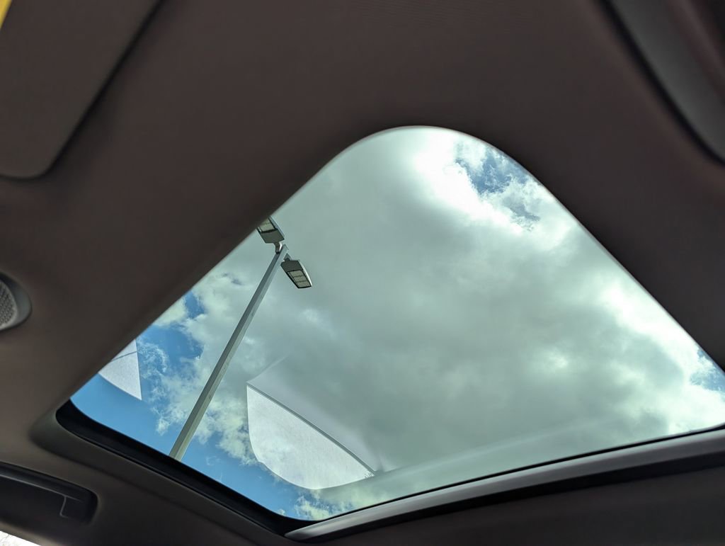 Used 2025 Porsche Panamera 4 image 23