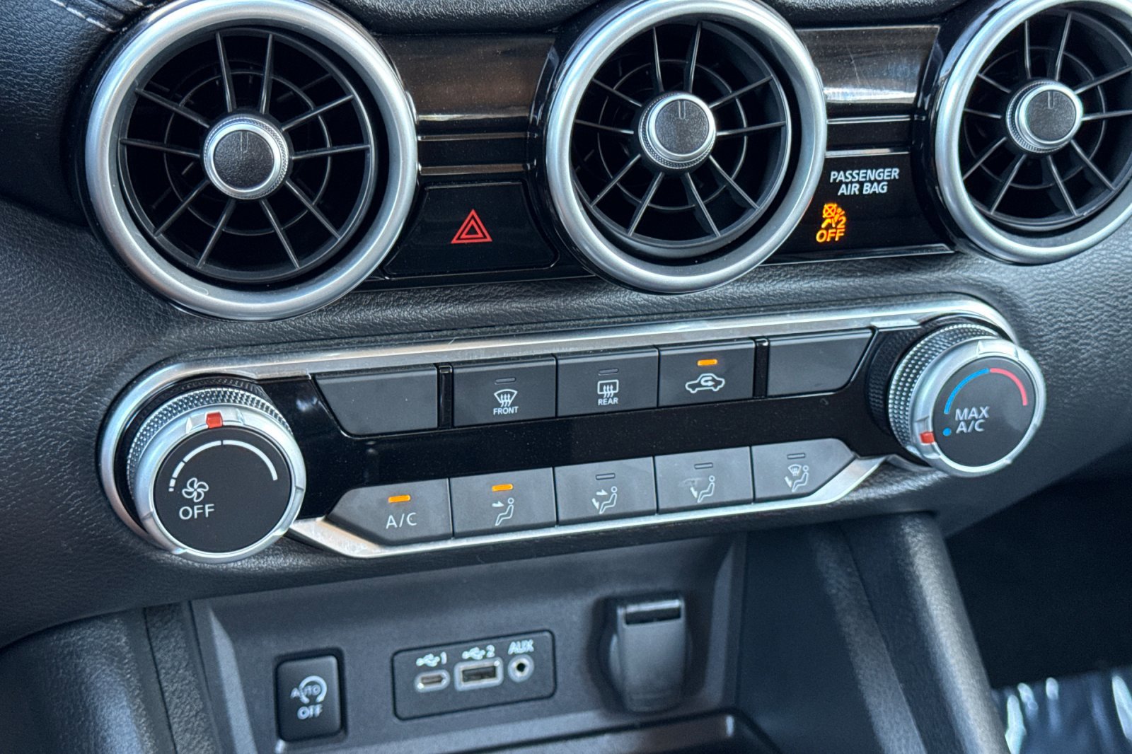 Used 2024 Nissan Sentra SV image 18