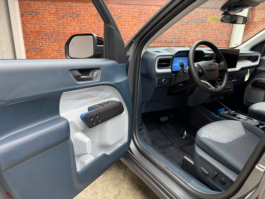 New 2026 Ford Maverick XLT w/ XLT Luxury Package AWD/4WD image 9