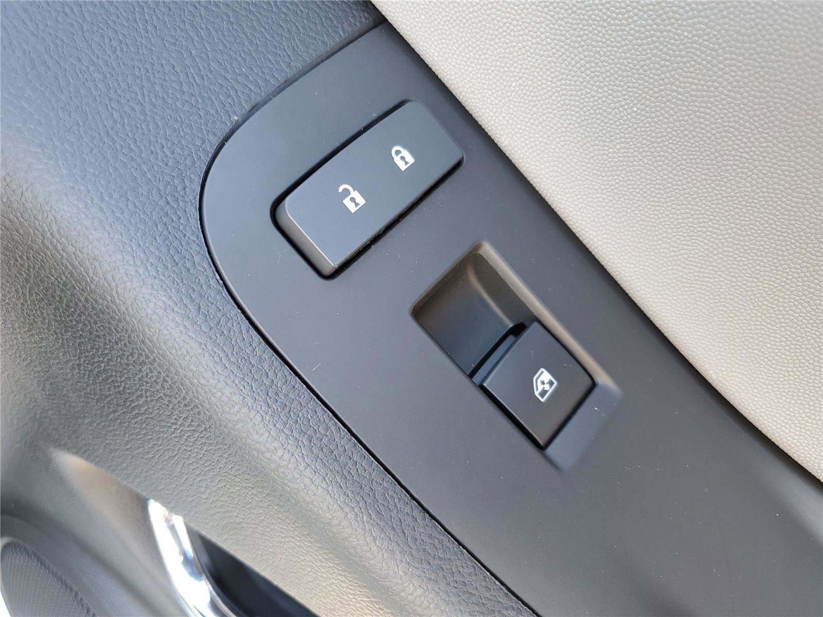 Used 2014 Chevrolet Camaro LS image 22