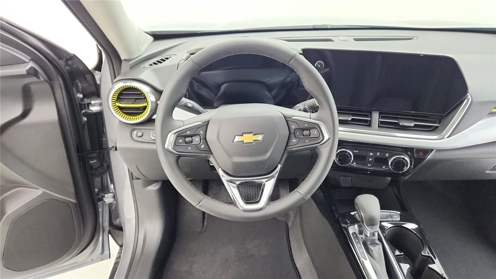 New 2026 Chevrolet Trax LT FWD image 14