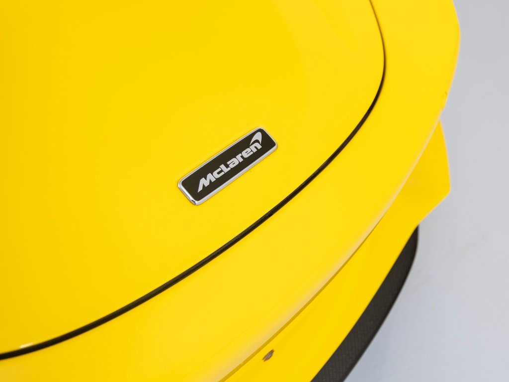New 2024 McLaren 750S Spider image 40