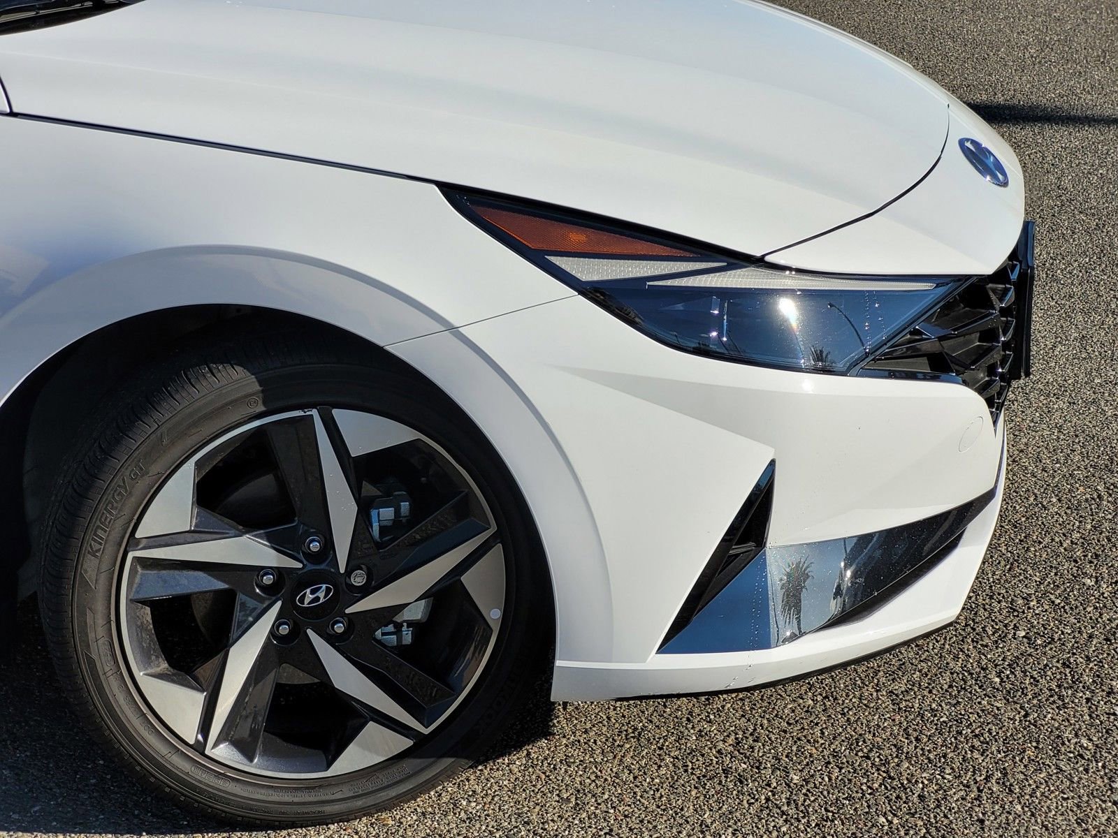 Certified 2023 Hyundai Elantra Limited image 16