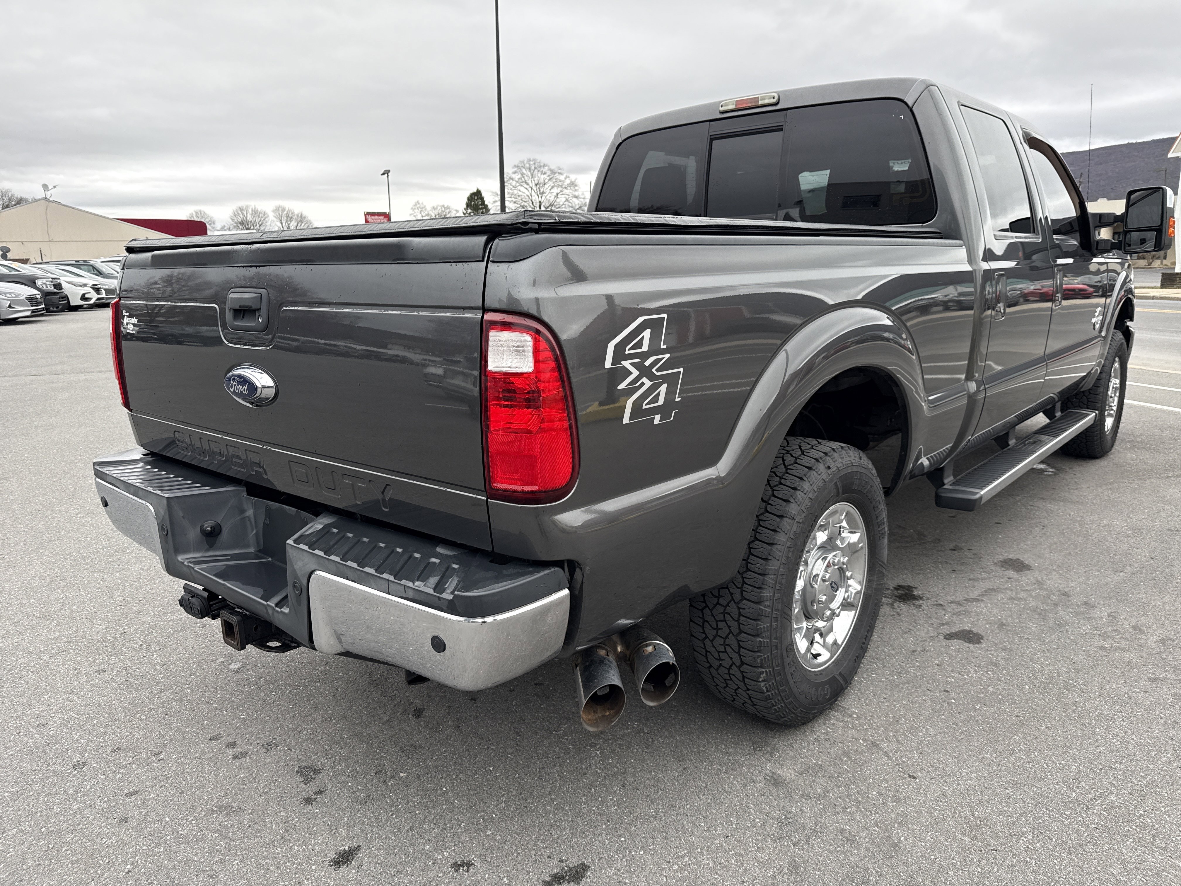 Used 2015 Ford F250 Lariat w/ Chrome Package image 3