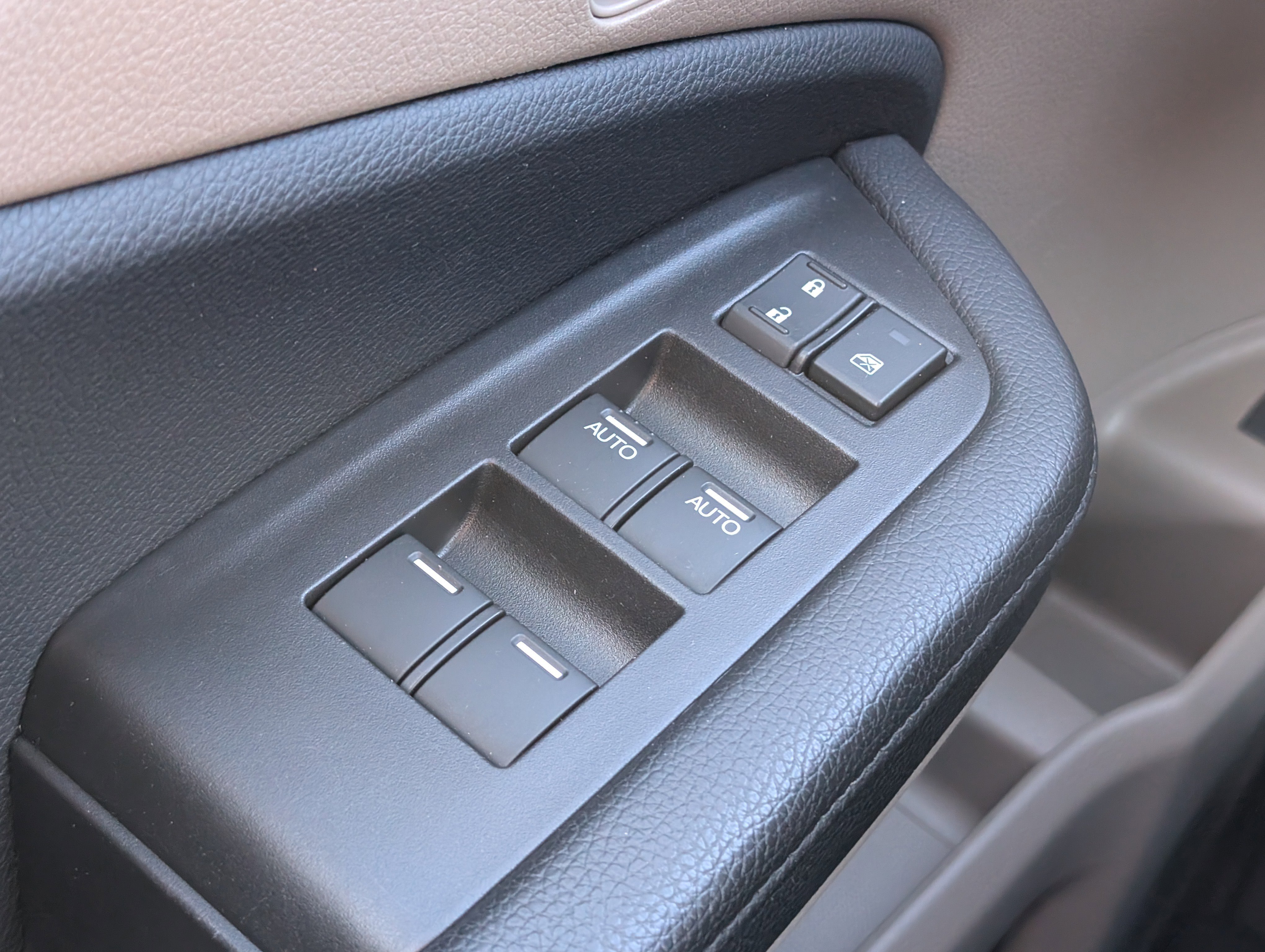 Used 2018 Honda Pilot Touring image 26