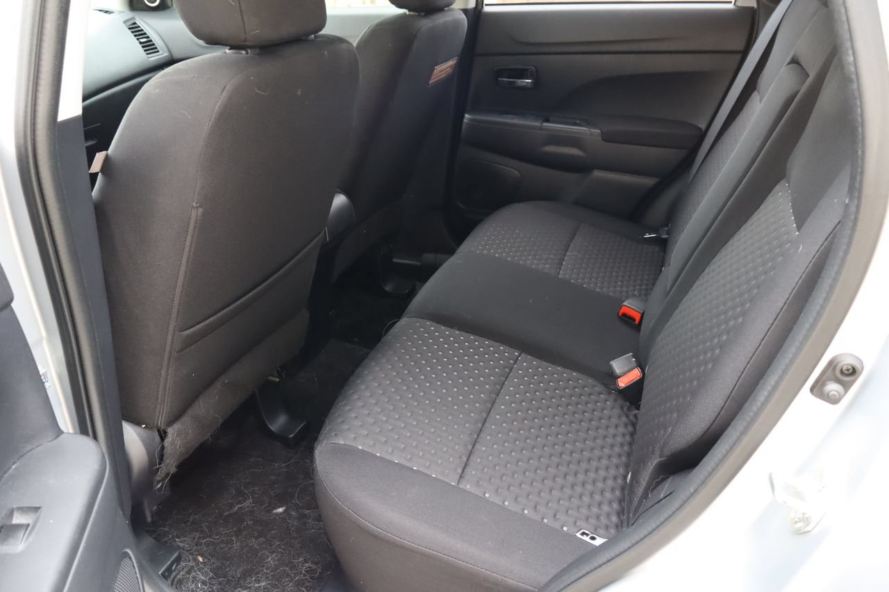 Used 2011 Mitsubishi Outlander Sport SE FWD image 6
