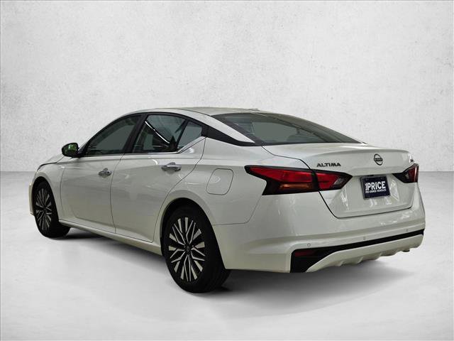 Used 2024 Nissan Altima 2.5 SV image 7