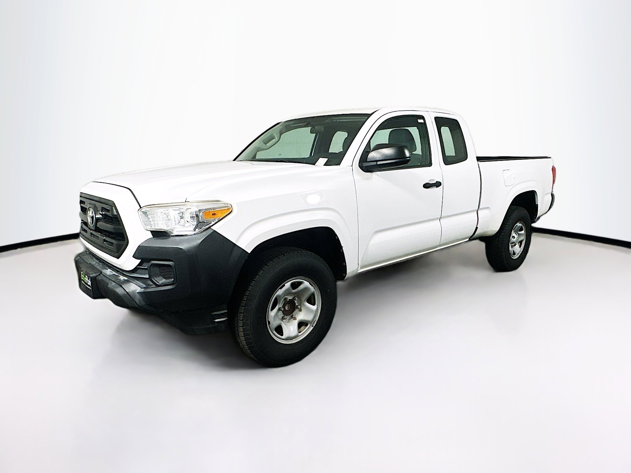 Used 2016 Toyota Tacoma SR RWD image 3