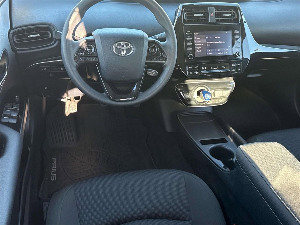 Certified 2020 Toyota Prius L Eco image 9